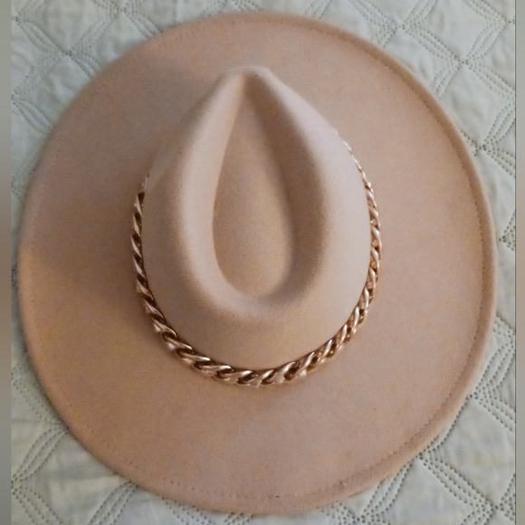Accessories - THE FEDORA!